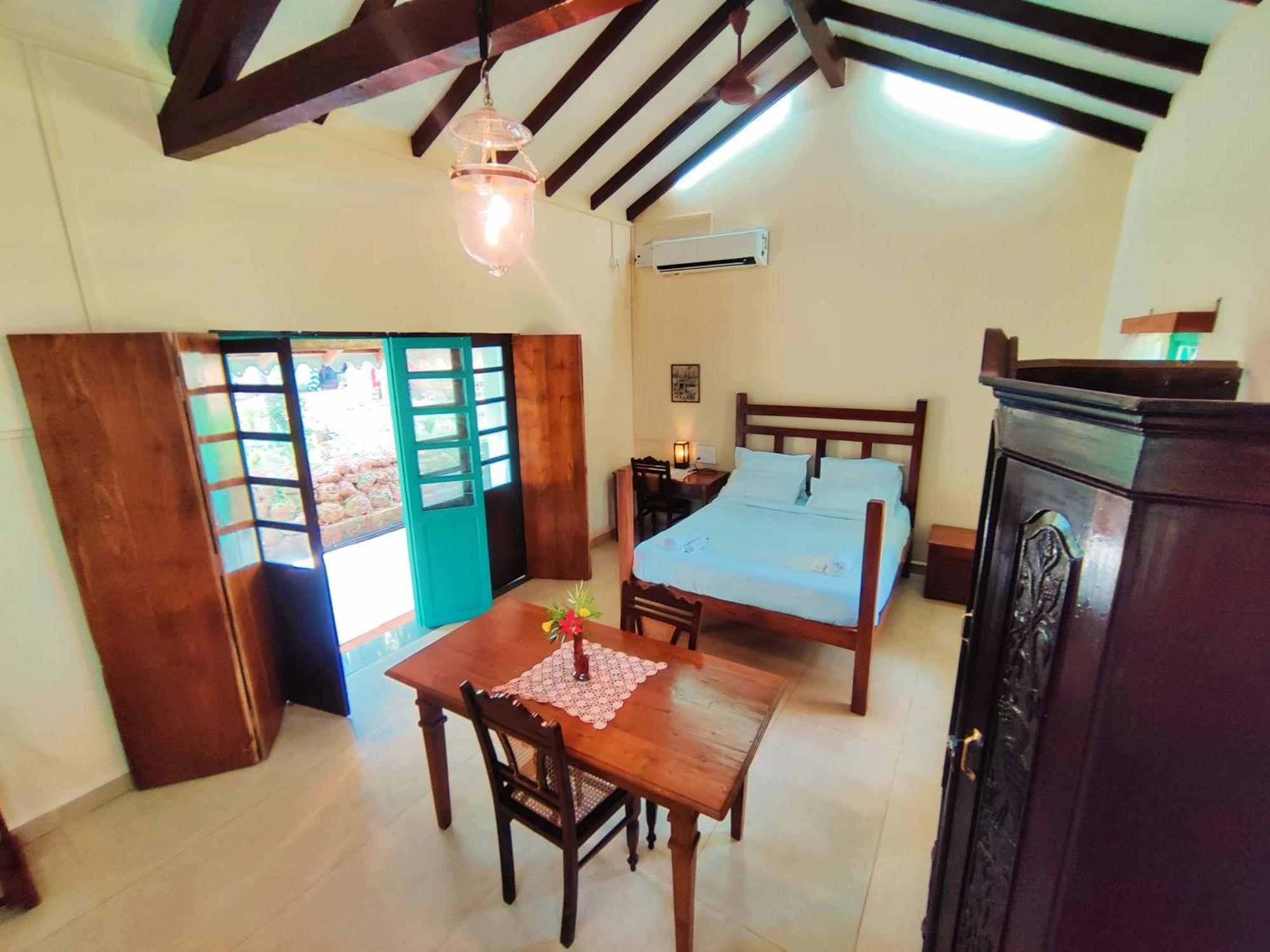The Bungalow Bogmalo An 1880 Indo Portuguese Heritage Beach Villa South Goa מראה חיצוני תמונה