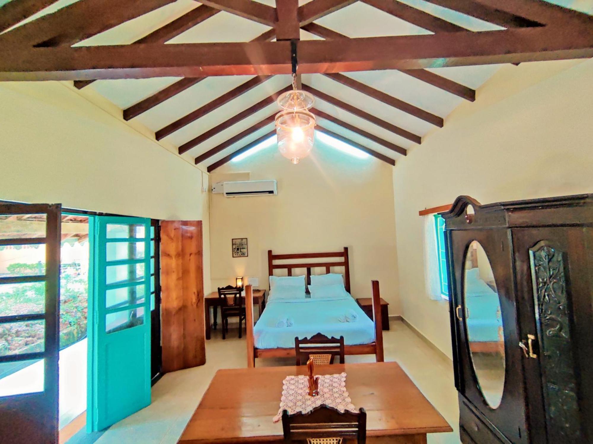 The Bungalow Bogmalo An 1880 Indo Portuguese Heritage Beach Villa South Goa מראה חיצוני תמונה